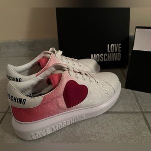 Love Moschino sequin sneaker (NEW)